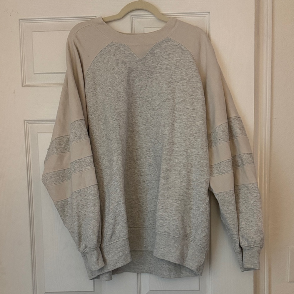 Abercrombie & Fitch Gray Sweatshirt